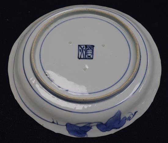 An Arita blue and white dish, late 17th/early 18th century, 21.5cm